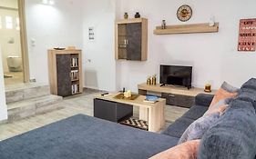 Artemissia New Well Sided Modish House